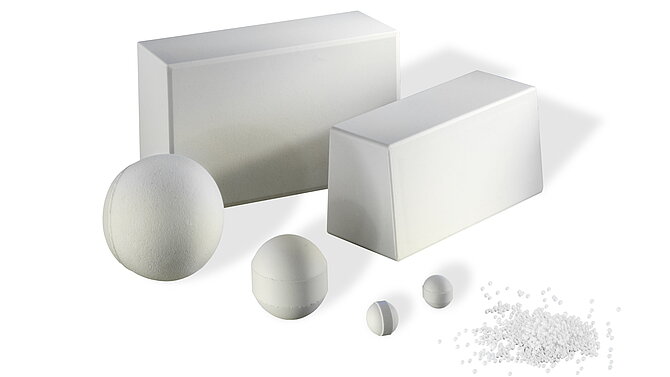 Grinding Beads, Balls and Linings Made from Steatite and Alumina