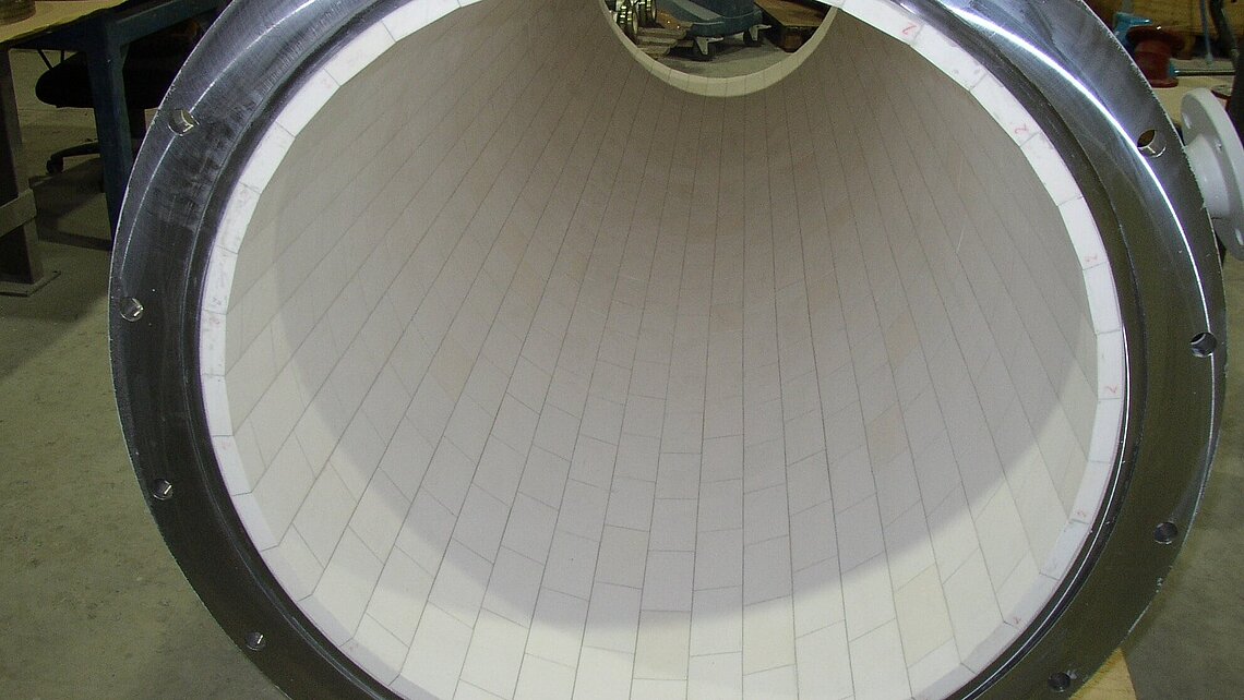 Customised ceramic linings