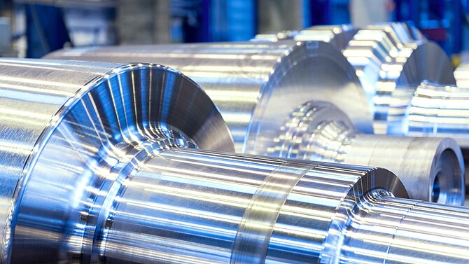 Glossy rollers that are machined